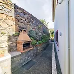 Casa Da Ladeira Hébergement de vacances Fajã da Ovelha